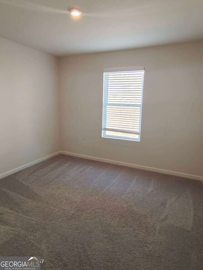 Building Photo - 537 Pemberton St