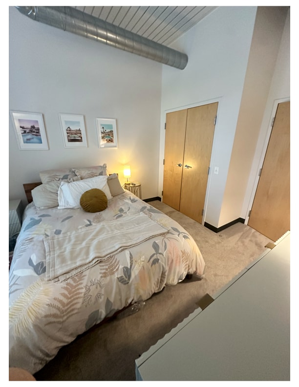 Building Photo - 75 Maple St