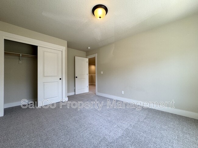 Building Photo - 20363 SW Cassandra Ln