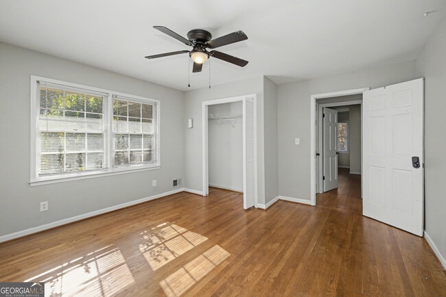 Building Photo - 140 Maple Pl