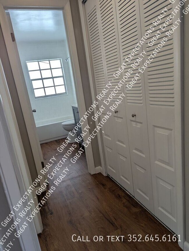 Building Photo - 125 SE 13th Ave