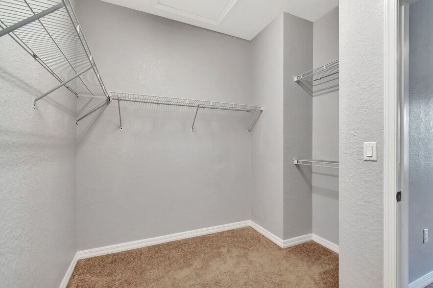 Building Photo - 2854 Bard St