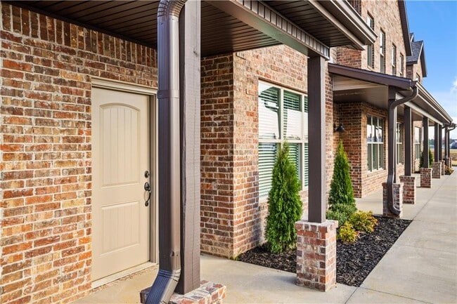 Building Photo - 393 Via Siena Rd