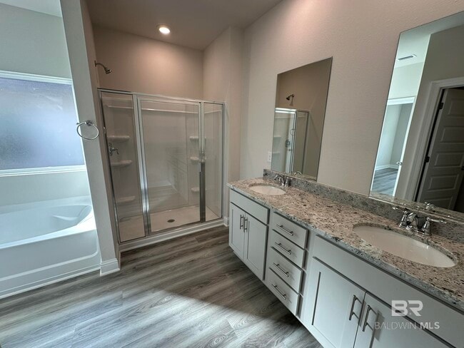 Building Photo - 146 Millet Ave