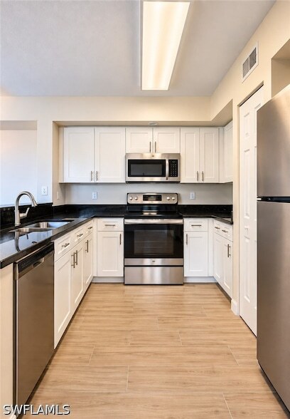 Building Photo - 1180 Wildwood Lakes Blvd