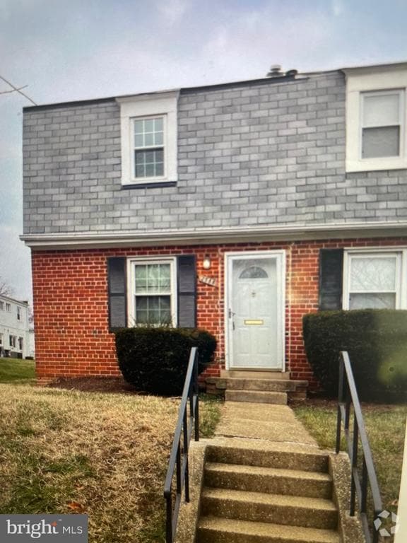 Building Photo - 2588 Iverson St