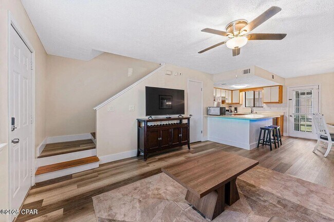 Building Photo - 120 Bonnie Ln