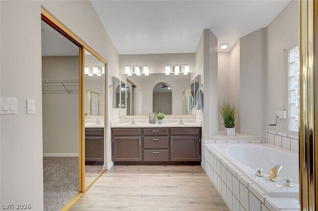 Building Photo - 904 Swift Bear St