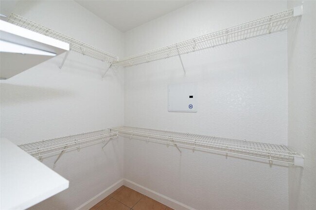 Building Photo - 141 Kype Cove