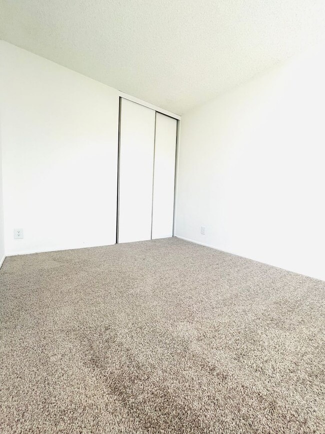 Building Photo - Todd Ranch Condo Welcome to the Todd Ranch Condo, 3-bedroom, 2-bathroom home located in the vibra...