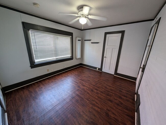 Building Photo - Large Bremerton Original for Rent! Over 23...