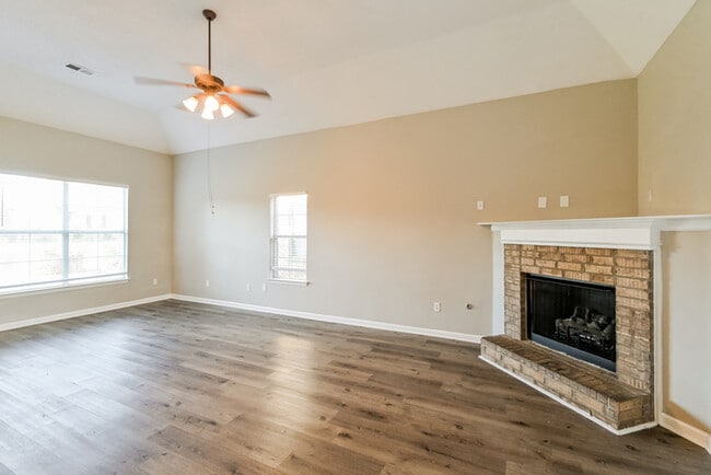 Building Photo - 9208 Acadia Pl