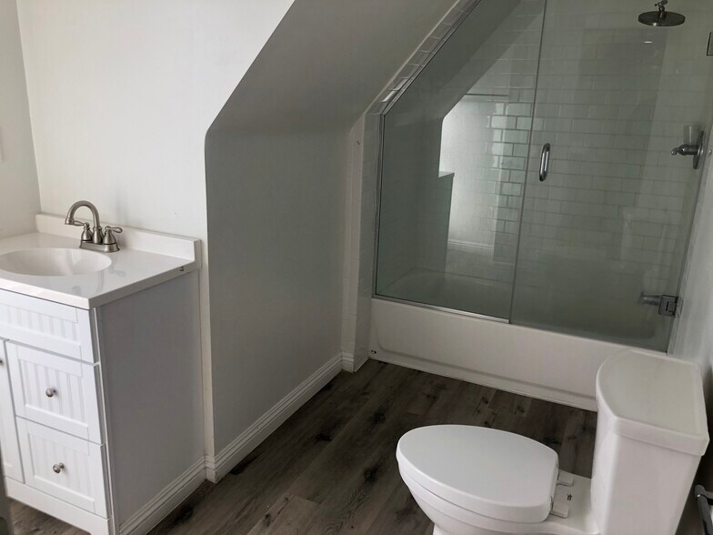 Building Photo - 4719 S Gramercy Pl