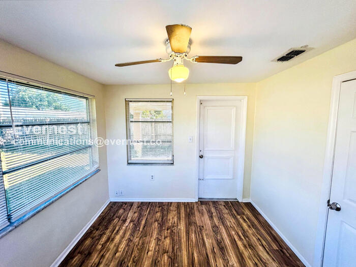 Building Photo - 3600 Berkshire St