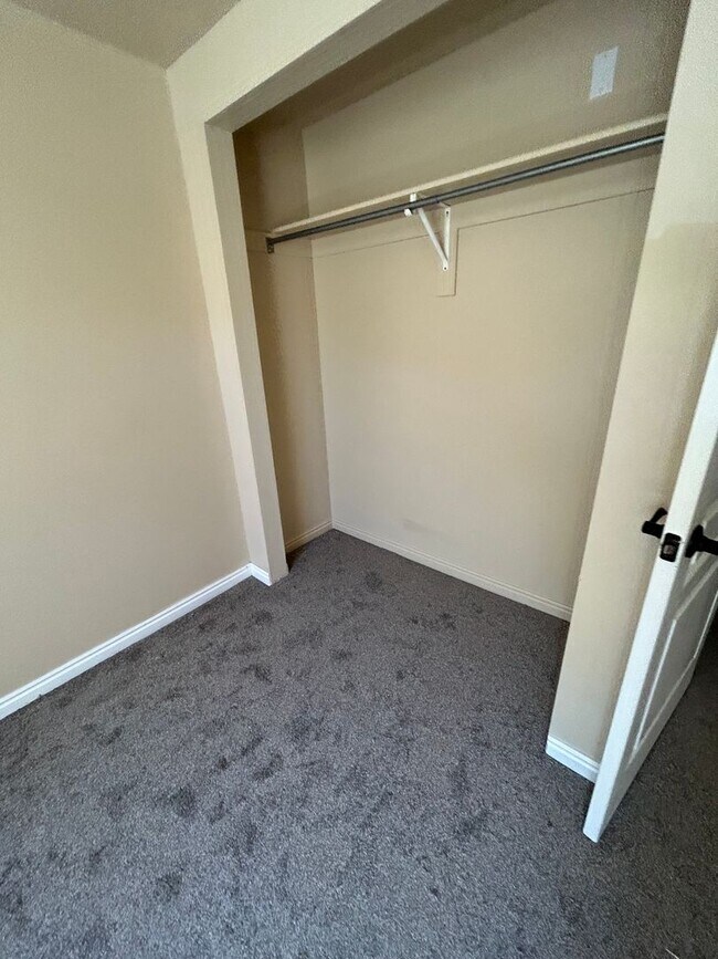 Building Photo - Great Lehi Home in the Colony Pointe Neigh...