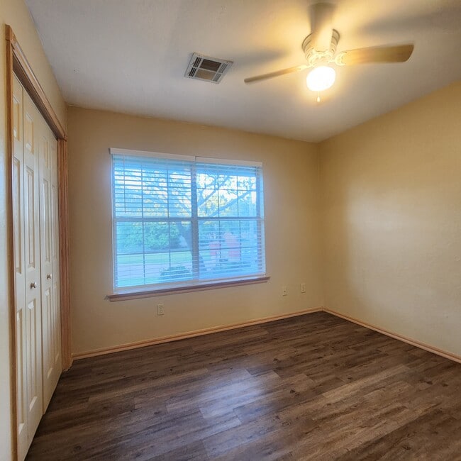 Building Photo - 6840 NW Willow Springs Dr