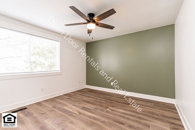 Building Photo - 15110 Tally Ho Dr