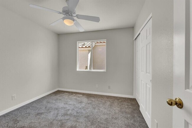 Building Photo - 5405 Ravana Ave