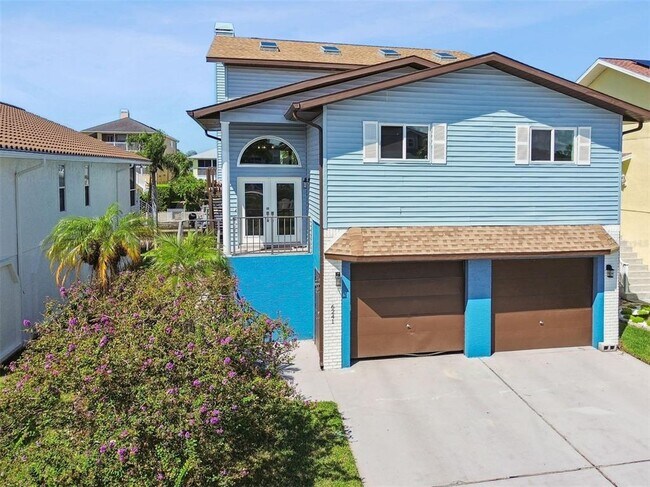 Building Photo - 6241 Bayside Dr