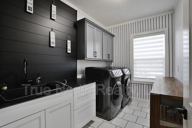 Building Photo - 2246 Koester Trce