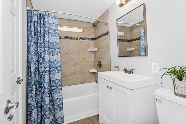 Building Photo - 219 Leeward Way