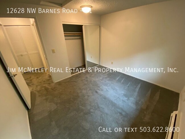 Building Photo - Sorry, no pets! One Bedroom Condo Availabl...