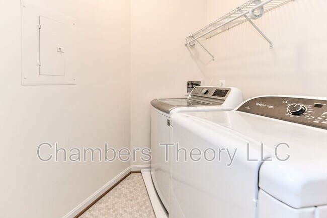 Building Photo - 6611 Netties Ln