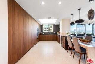 Building Photo - 10550 Wilshire Blvd