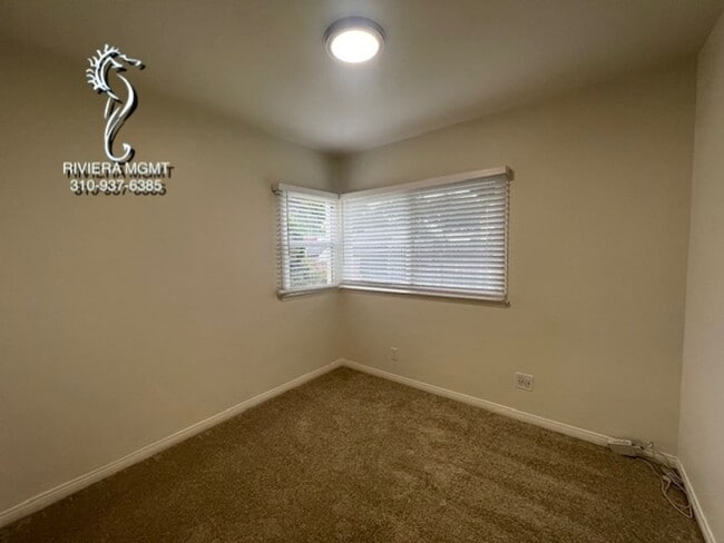 Building Photo - 3 BEd 1.75 Bath House in South Redondo Beach.