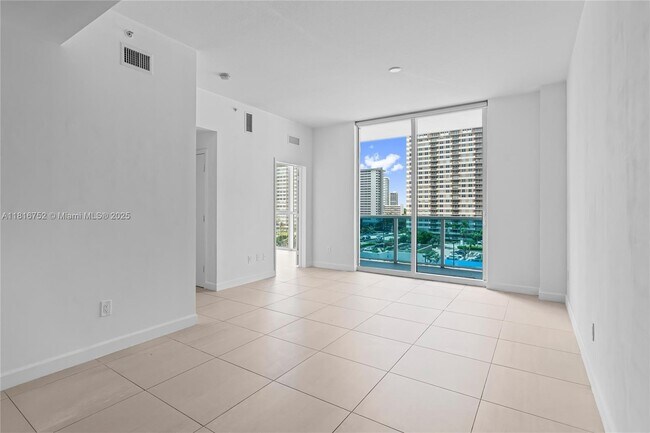 Building Photo - 1945 S Ocean Dr