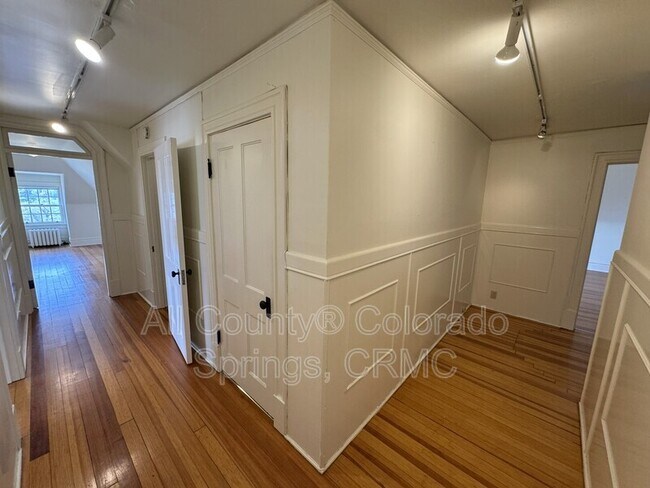 Building Photo - 1238 Wood Ave