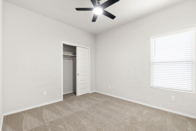 Building Photo - 250 Antelope Vly