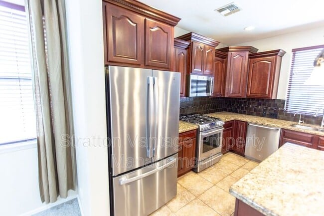 Building Photo - 1701 W Flamingo Dr