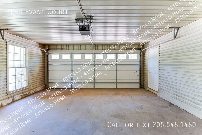 Building Photo - 1015 Evans Ct