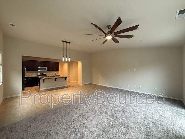 Building Photo - 3832 Lookout Dr