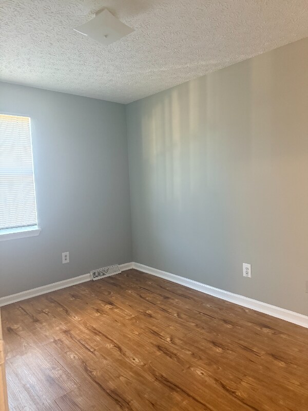 Building Photo - 16 Duiguid Dr