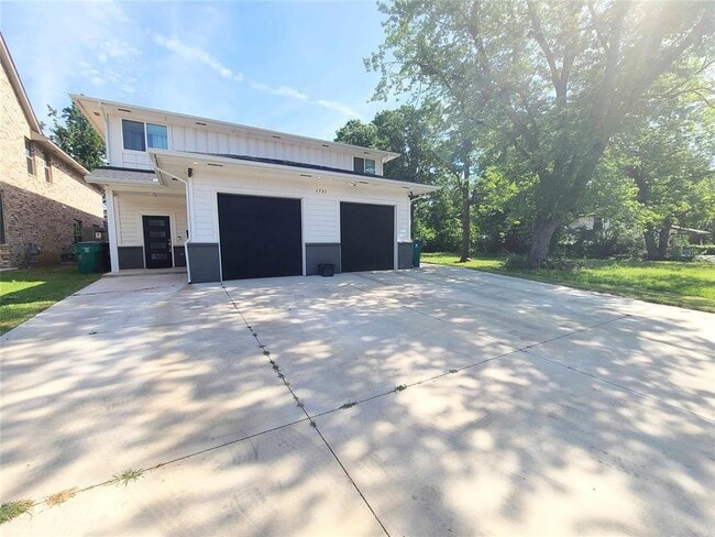 Primary Photo - 1731 NW 14th St