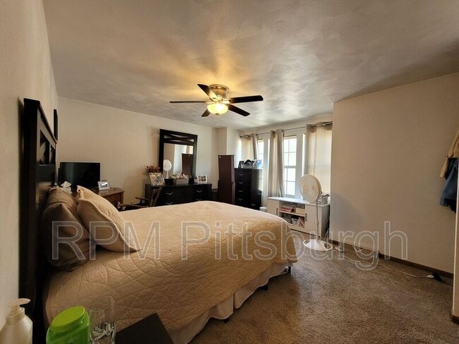 Building Photo - 408 Timber Dr