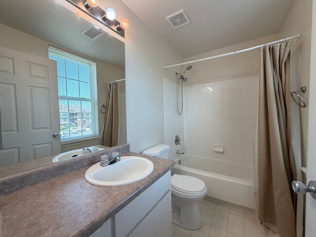 Building Photo - 12918 Ironstone Way