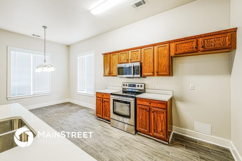 Building Photo - 4601 Nicholas Dr