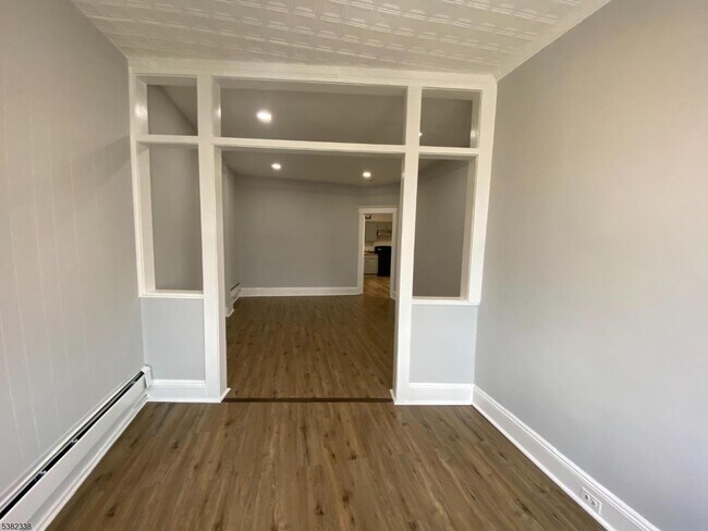 Building Photo - 241 Parker Ave