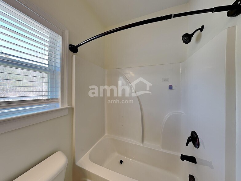 Building Photo - 776 Somersby Dr