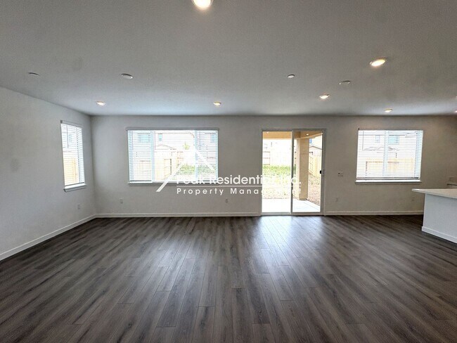 Building Photo - 12636 Hereford Ave
