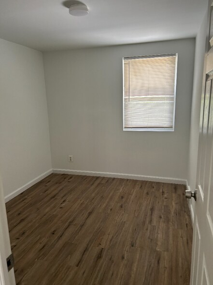 Building Photo - 126 Fronefield Ave