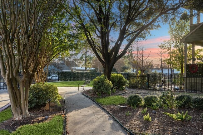 Building Photo - 3313 New Garden View Ln