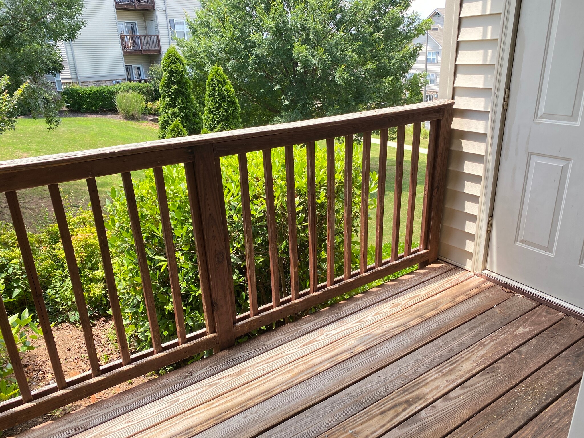 Private balcony - 1311 Harts Ridge Dr