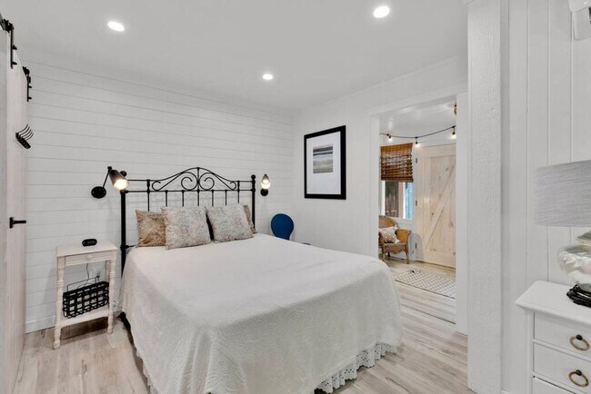 Building Photo - 46 Marlborough Rd