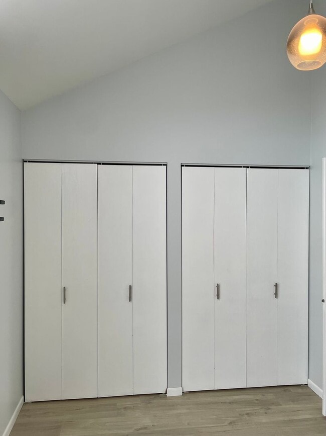 Building Photo - Luxury 2 Bedroom Condo in Centennial Lakes...