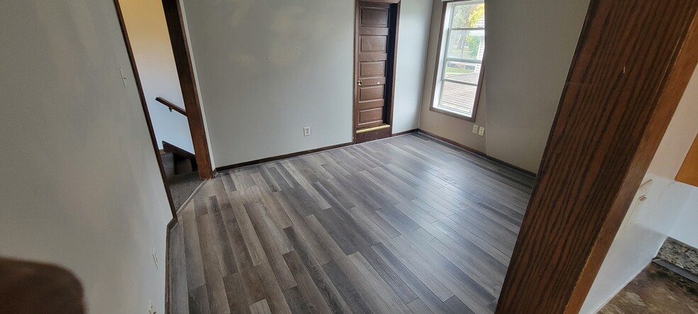 Living Room - 353 Emma St