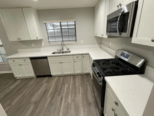 Building Photo - 19518 Vickie Ln